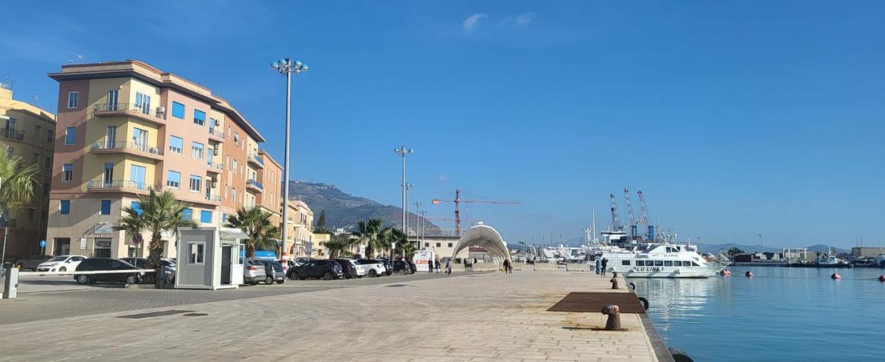 The Holiday House - Arricriati Trapani Exterior foto